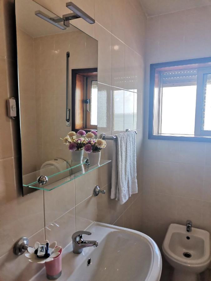 トレイラ "O Veleiro" Rest. Resid. Bed & Breakfast エクステリア 写真